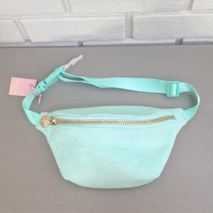 Stoney Clover Mint Green Fanny Pack with Gold Zipper. NWT